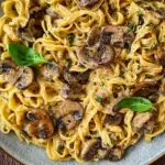 Cremige Pasta in Champignonrahmsauce (vegetarisches Rezept)