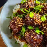 Hackfleischbällchen aus der Pfanne in Sesam-Teriyaki-Sauce (einfaches Rezept)