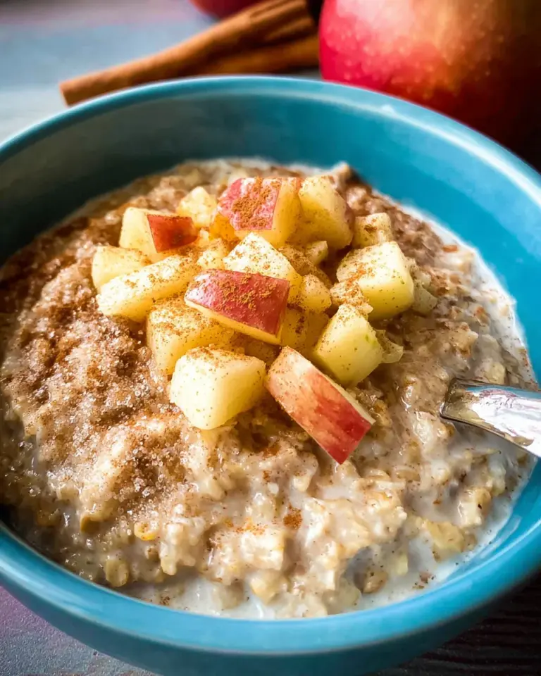 Schnelles und einfaches Apfelkuchen-Porridge
